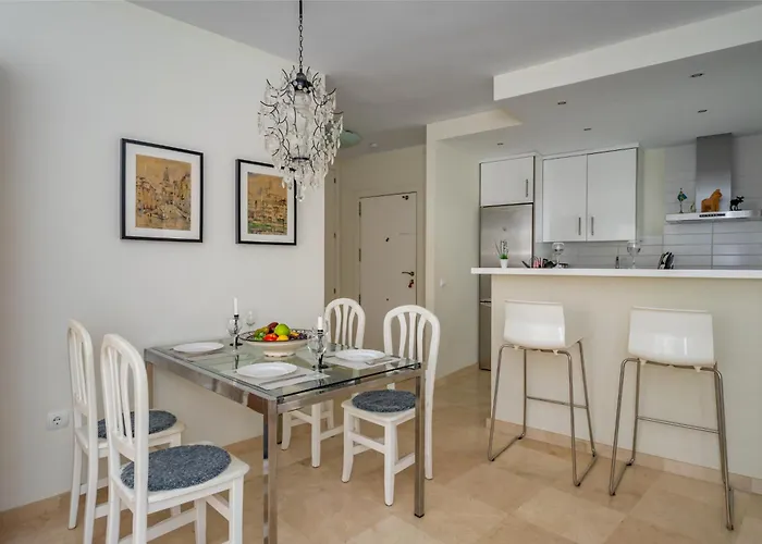 Mirador Del Puerto By Lica Homes * Естепона